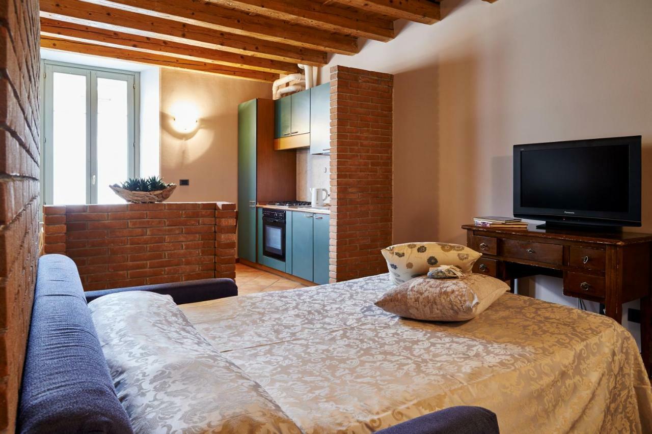 Aparthotel Antico Borgo à Bergame Extérieur photo