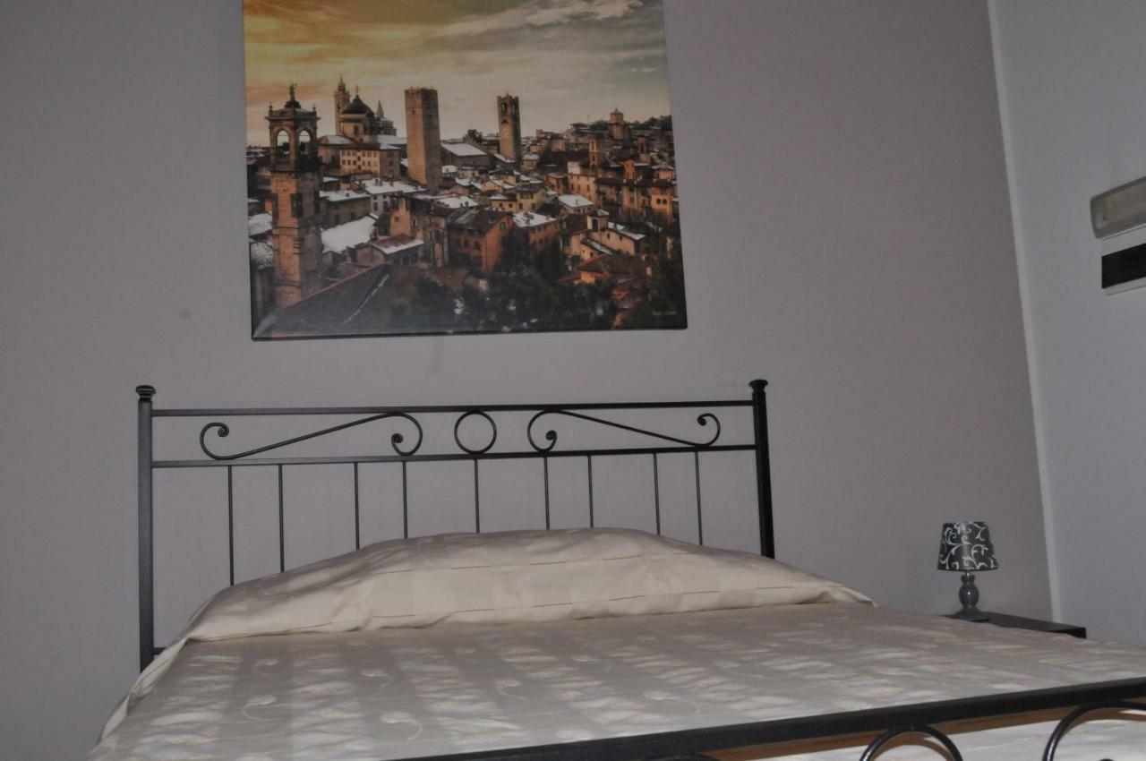 Aparthotel Antico Borgo à Bergame Extérieur photo
